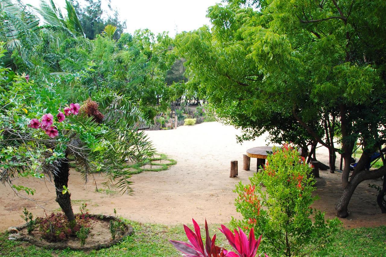 Khomba Beach House Alankuda Exterior foto