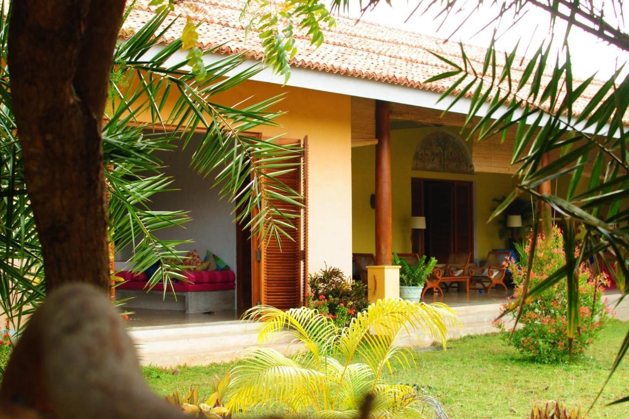 Khomba Beach House Alankuda Exterior foto